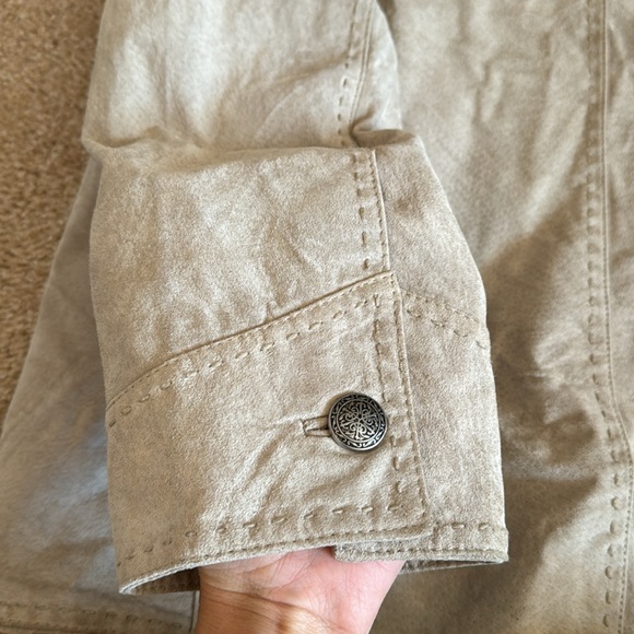 LAKE MATLEY GENUINE LEATHER JACKET IN GOOD CONDITION - Picture 8 of 8